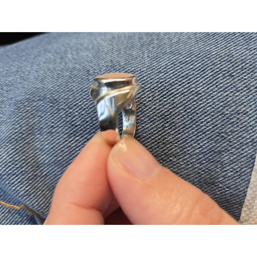 Sterling .925 MOP Oval Offset Ring. 7 - Picture 2 of 5